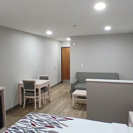Red Roof Inn & Suites Euless - Dfw Airport Southwest Ngoại thất bức ảnh
